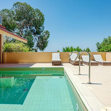Hotel Rahoni Cronwell By Diomedes Group