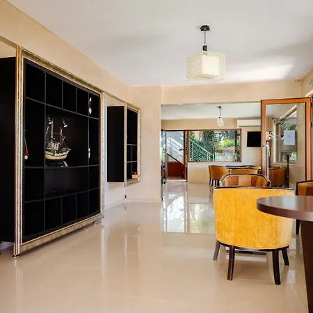 Hotel Rahoni Cronwell By Diomedes Group 5*