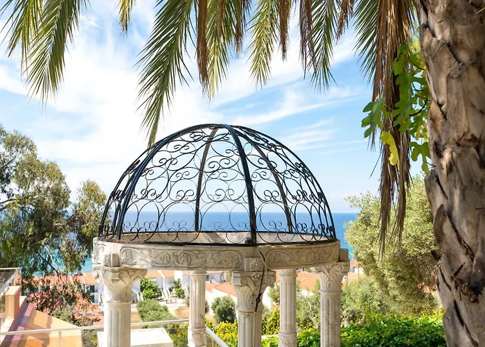 Hotel Rahoni Cronwell By Diomedes Group 5*